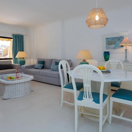 Marina 2Bdr Apartment With Balcony & Pool - 5Min From Beach By Lovelystay Куартейра Екстериор снимка