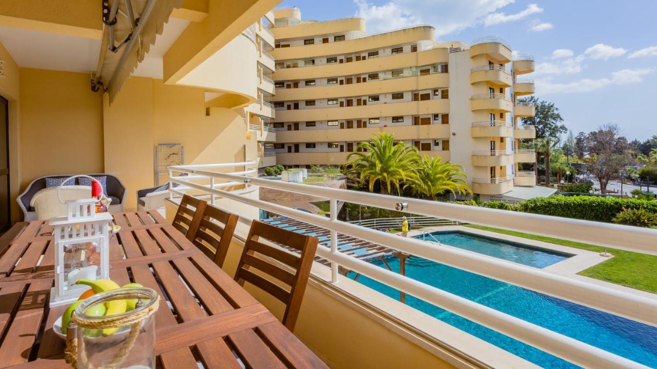Marina 2Bdr Apartment With Balcony & Pool - 5Min From Beach By Lovelystay Куартейра Екстериор снимка