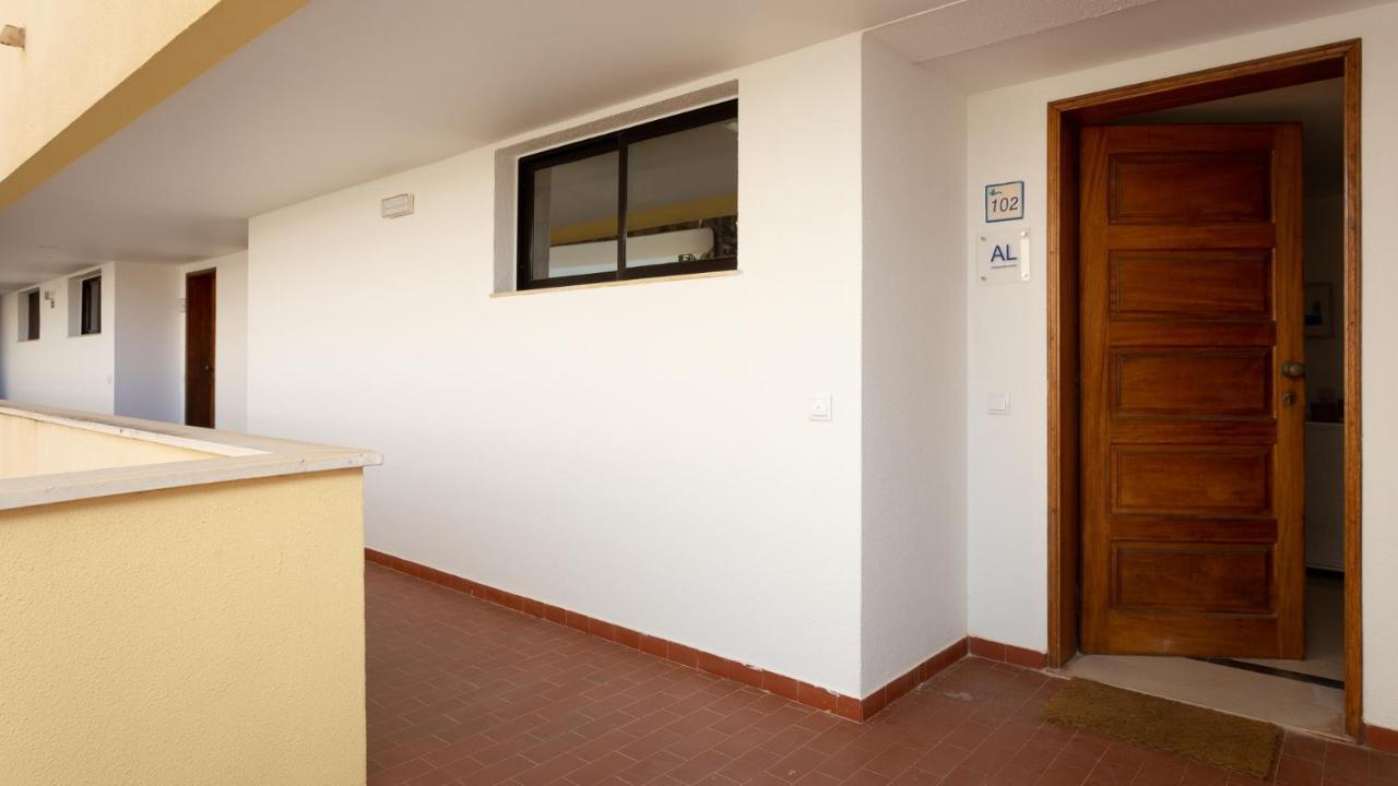 Marina 2Bdr Apartment With Balcony & Pool - 5Min From Beach By Lovelystay Куартейра Екстериор снимка