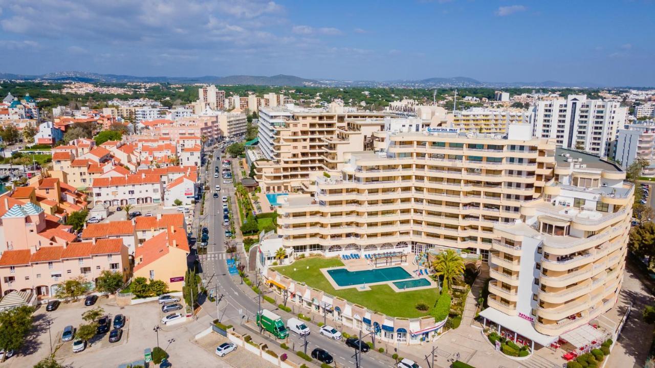 Marina 2Bdr Apartment With Balcony & Pool - 5Min From Beach By Lovelystay Куартейра Екстериор снимка